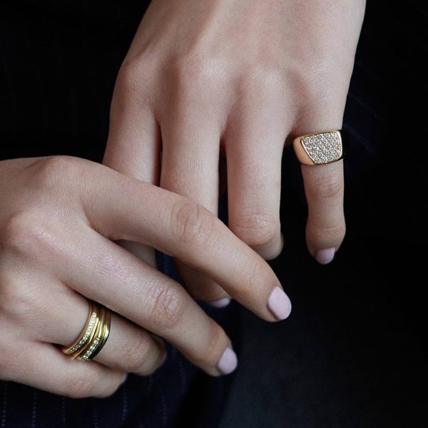 eliza_weiss_signet_ring_14kt_gold_diamanten_04 'hexagon & ridge' | Ring | 14kt Gold | mit und ohne Diamanten – Bild 6