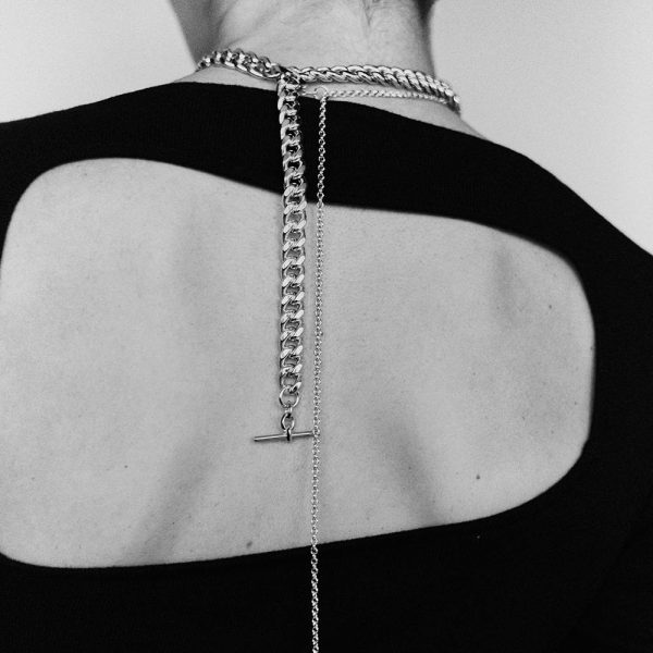 elizaweiss_bold_triangle_collection_kette_silber_gold_12 'bold triangle curbchain' | Kette | Silber – Bild 4