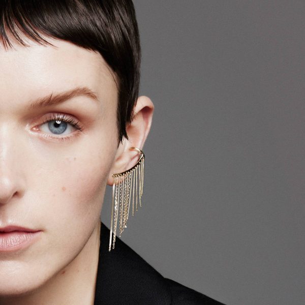 elizaweiss_mono_ohrring_14kt_gold_fringes_01 'feather' | Ohrring | 14kt Gold – Bild 2