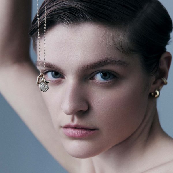 elizaweiss_universe_anhaenger_gold_04 'HEXAGON FRAME' | Anhänger – Bild 8