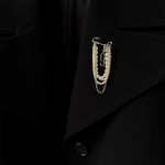 'pearl & chain statement pin' | Anstecknadel – Bild 2